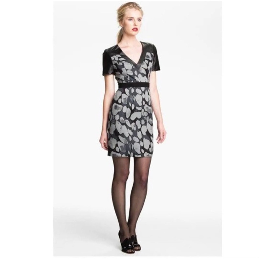 Tracy Reese New York Silk Lamb Leather Trim V-Neck Mini Dress Black Gray Size 8